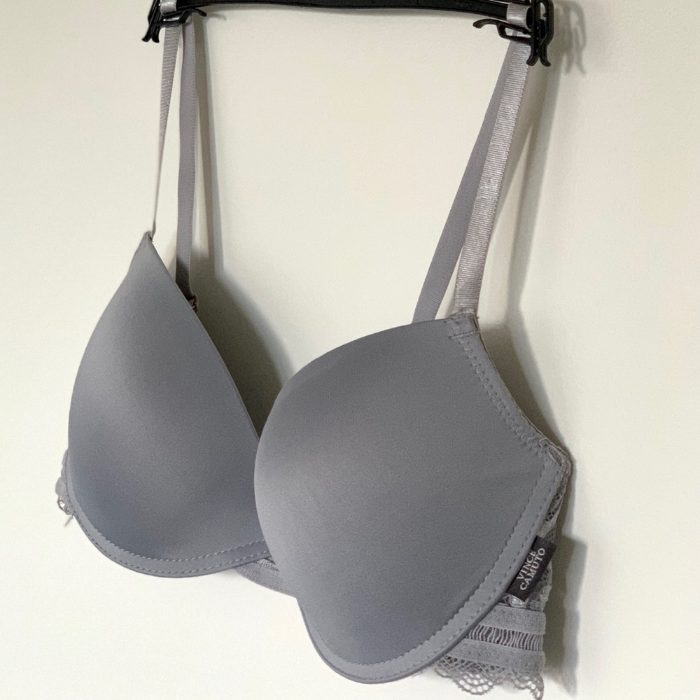 ✅SOLD✅ Vince Camuto silver grey bra 36C